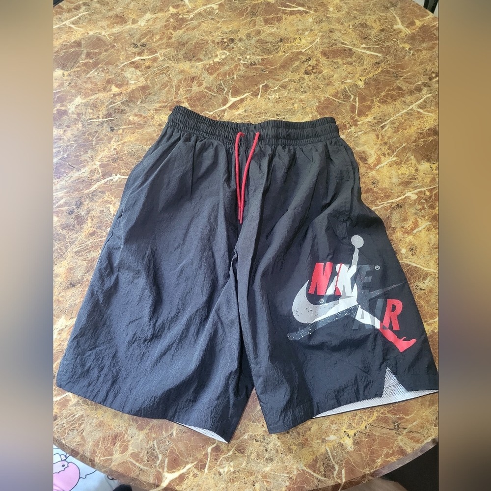 Jordan Men's Black and Red Athletic Shorts BNWT Medium